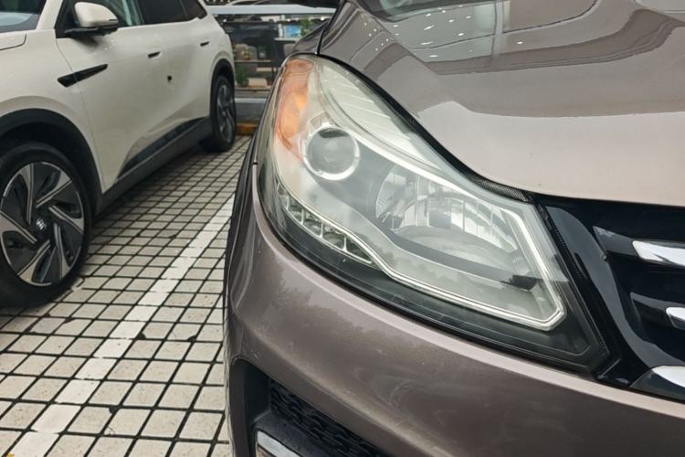Used JMC Yusheng S350 2013 2.4T Automatic 2WD Diesel Luxury 7-Seater Exterior 6