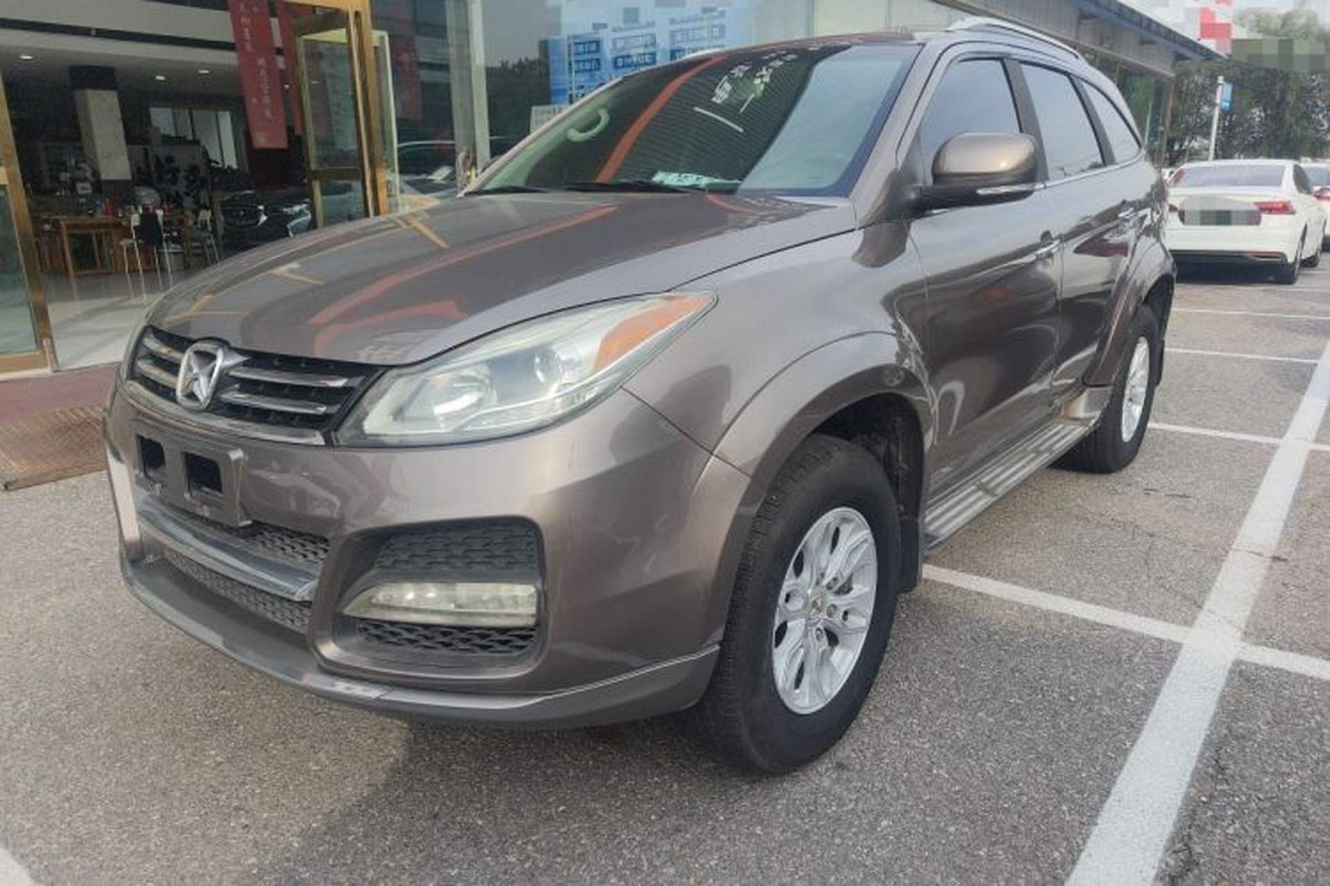 Used JMC Yusheng S350 2013 2.4T Automatic 2WD Diesel Luxury Edition 5 Seats Front Left 45 Deg