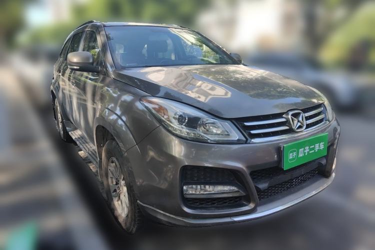 Used JMC Yusheng S350 2013 2.4T Automatic 2WD Diesel Ultra-Luxury 7-Seater Front Right 45 Deg
