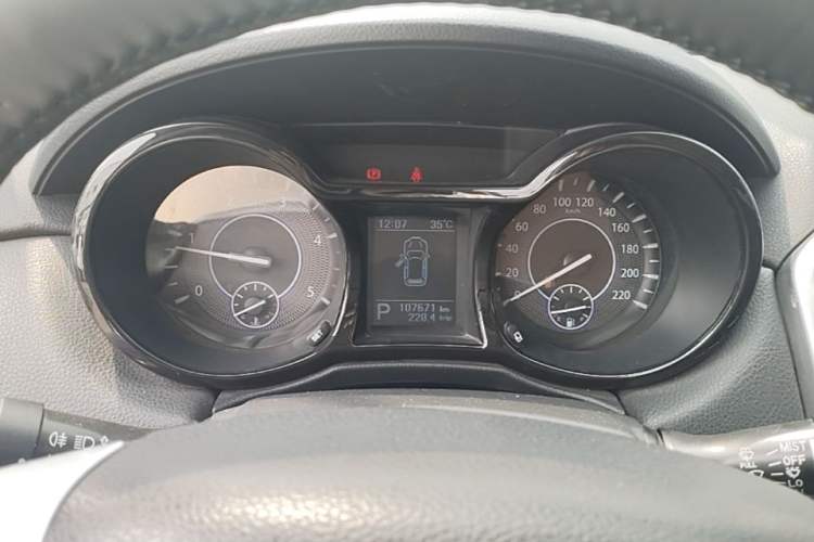 Used JMC Yusheng S350 2013 2.4T Automatic 2WD Diesel Luxury Edition 5 Seats Instrument Cluster