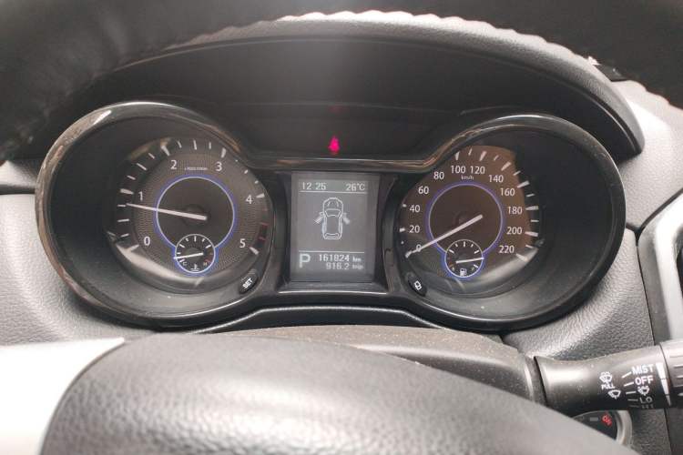 Used JMC Yusheng S350 2013 2.4T Automatic 2WD Diesel Ultra-Luxury 5-Seater Instrument Cluster