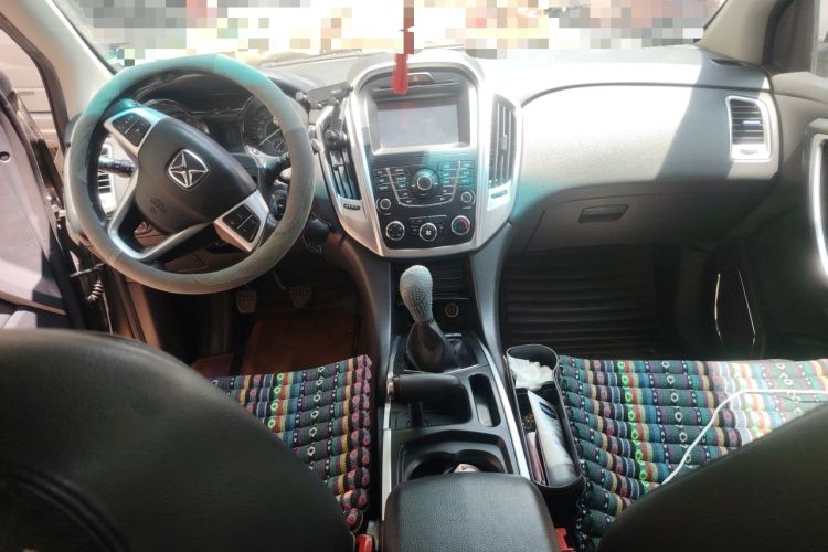 Used JMC Yusheng S350 2013 2.0T Manual 4x4 Gasoline Luxury Edition 5 Seats Interior 2