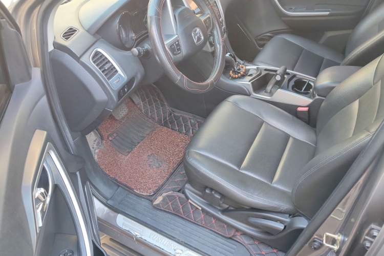 Used JMC Yusheng S350 2013 2.4T Automatic 2WD Diesel Luxury Edition 5 Seats Interior 3