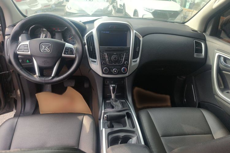 Used JMC Yusheng S350 2013 2.4T Automatic 2WD Diesel Luxury Edition 5 Seats Interior 3