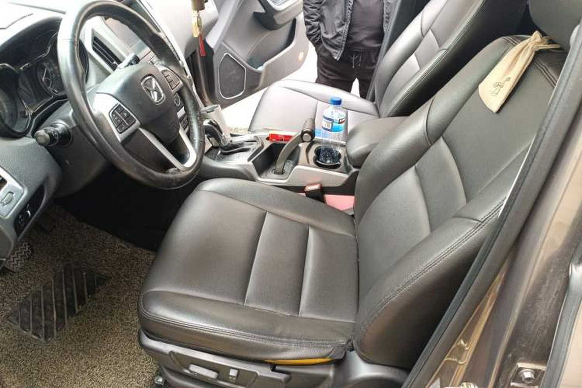 Used JMC Yusheng S350 2013 2.4T Automatic 2WD Diesel Ultra-Luxury 5-Seater Left Front Seat