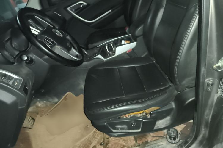 Used JMC Yusheng S350 2013 2.4T Automatic 2WD Diesel Ultra-Luxury 5-Seater Left Front Seat