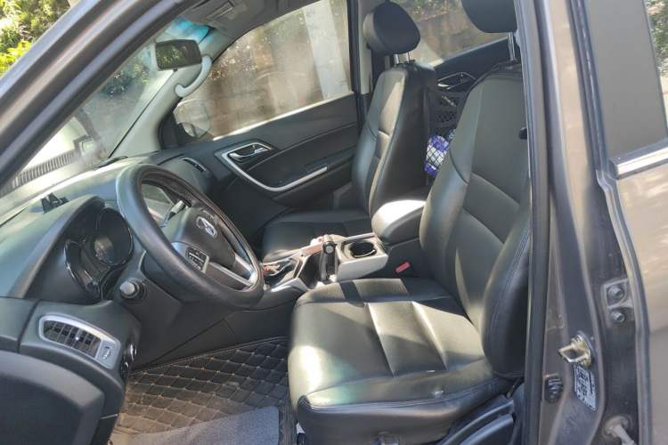 Used JMC Yusheng S350 2013 2.4T Automatic 2WD Diesel Ultra-Luxury 7-Seater Left Front Seat
