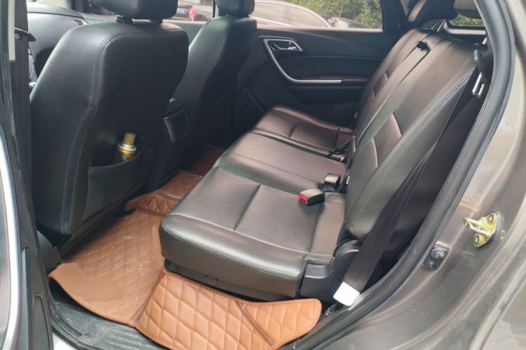 Used JMC Yusheng S350 2013 2.4T Automatic 2WD Diesel Ultra-Luxury 7-Seater Left Rear Seat