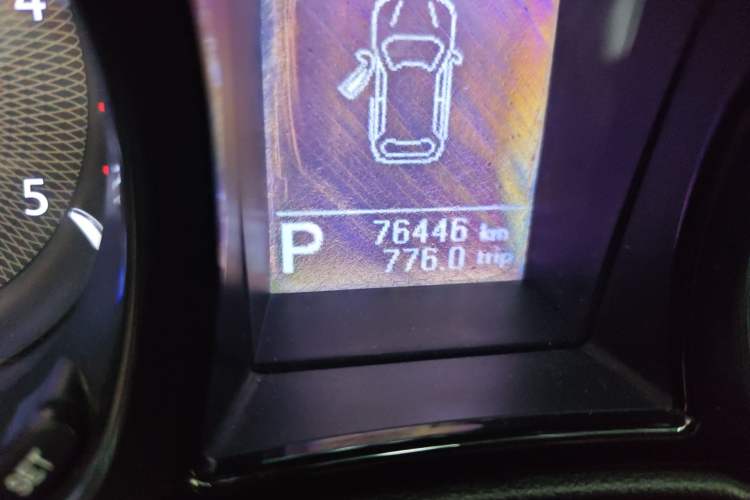 Used JMC Yusheng S350 2013 2.4T Automatic 2WD Diesel Luxury Edition 5 Seats Odometer Close Up