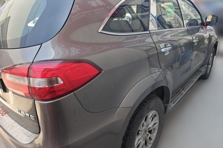 Used JMC Yusheng S350 2013 2.4T Automatic 2WD Diesel Luxury Edition 5 Seats Rear Right 45 Deg