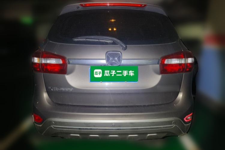 Used JMC Yusheng S350 2013 2.4T Automatic 2WD Diesel Luxury Edition 5 Seats Rear