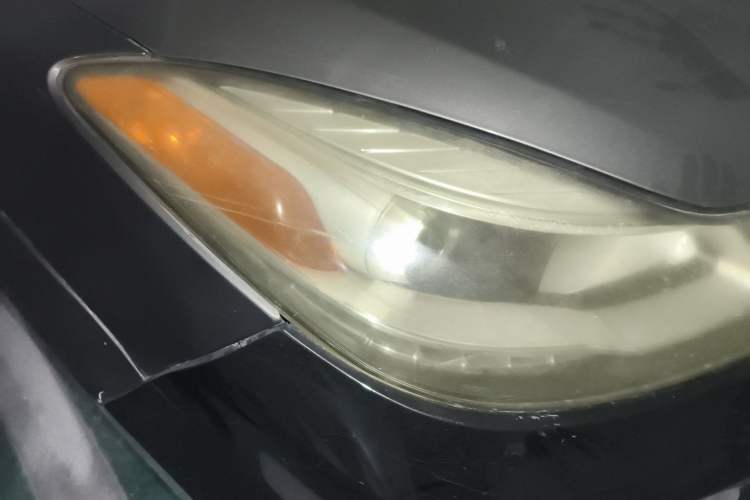 Used JMC Yusheng S350 2013 2.4T Automatic 2WD Diesel Ultra-Luxury 5-Seater Right Front Headlight