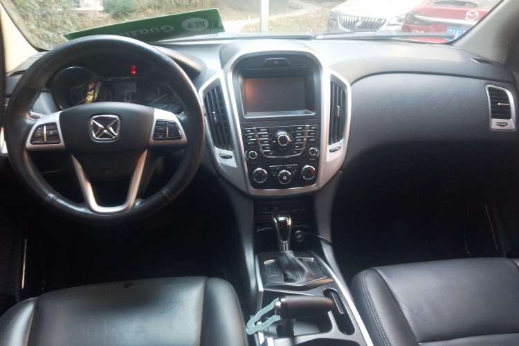 Used JMC Yusheng S350 2013 2.4T Automatic 2WD Diesel Luxury 7-Seater Center Console