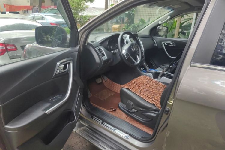 Used JMC Yusheng S350 2013 2.4T Automatic 2WD Diesel Luxury Edition 5 Seats Driver Seat