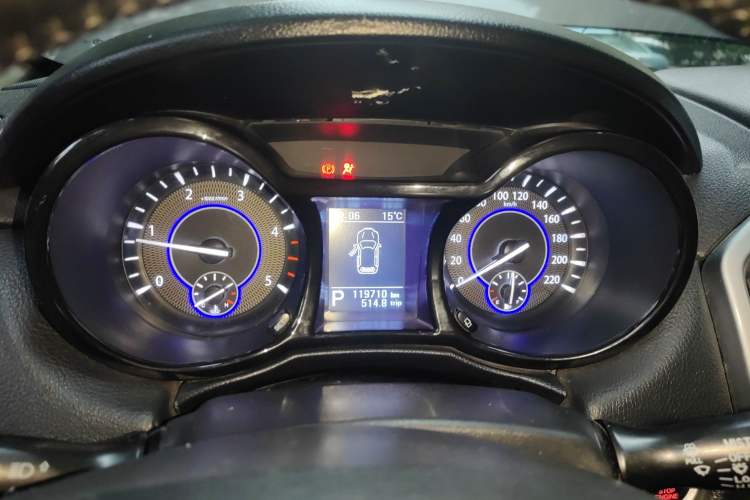 Used JMC Yusheng S350 2013 2.4T Automatic 2WD Diesel Luxury Edition 5 Seats Instrument Cluster