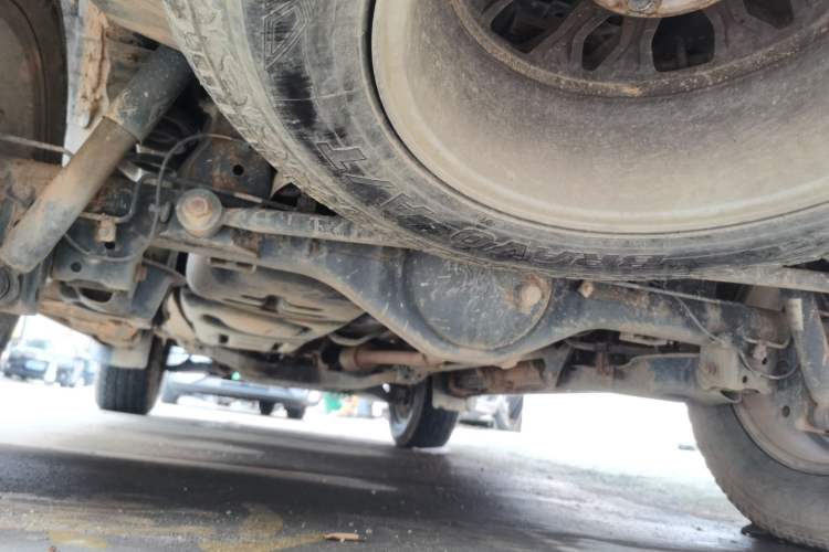 Used JMC Yusheng S350 2013 2.4T Two-Wheel-Drive Special Edition Chassis Rear
