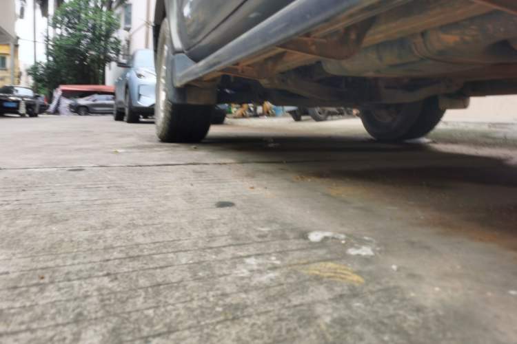 Used JMC Yusheng S350 2013 2.4T Two-Wheel-Drive Special Edition Chassis Rear Left