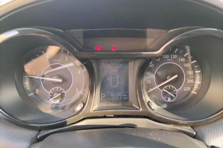 Used JMC Yusheng S350 2013 2.4T Automatic 2WD Diesel Luxury Edition 5 Seats Instrument Cluster