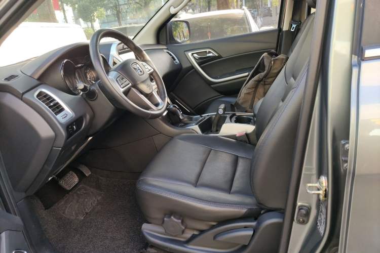 Used JMC Yusheng S350 2013 2.4T Automatic 2WD Diesel Luxury Edition 5 Seats Left Front Seat