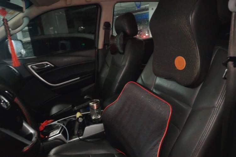 Used JMC Yusheng S350 2013 2.4T Automatic 2WD Diesel Luxury Edition 5 Seats Left Front Seat