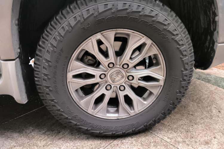 Used JMC Yusheng S350 2013 2.4T Automatic 4x4 Diesel Ultra-Luxury 5-Seater Right Front Wheel Hub