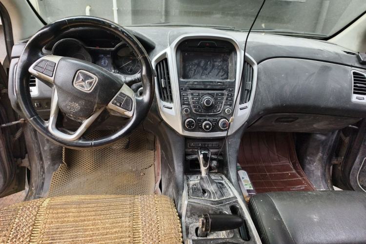 Used JMC Yusheng S350 2013 2.4T Automatic 2WD Diesel Luxury 7-Seater Center Console
