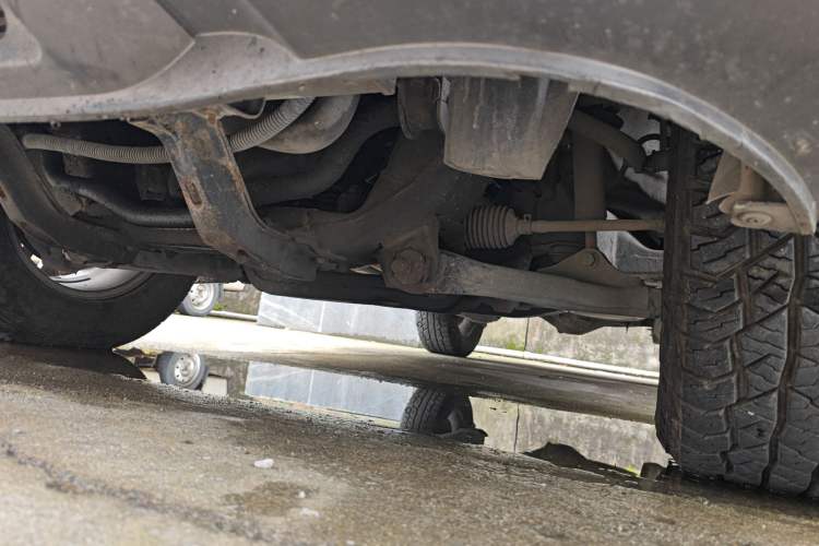 Used JMC Yusheng S350 2013 2.4T Two-Wheel-Drive Special Edition Chassis Front Left