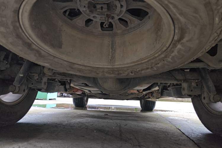 Used JMC Yusheng S350 2013 2.4T Two-Wheel-Drive Special Edition Chassis Rear