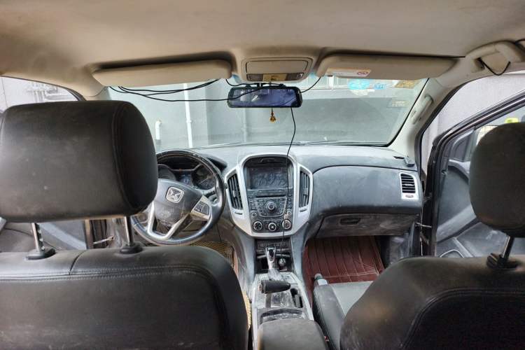 Used JMC Yusheng S350 2013 2.4T Automatic 2WD Diesel Luxury 7-Seater Headliner