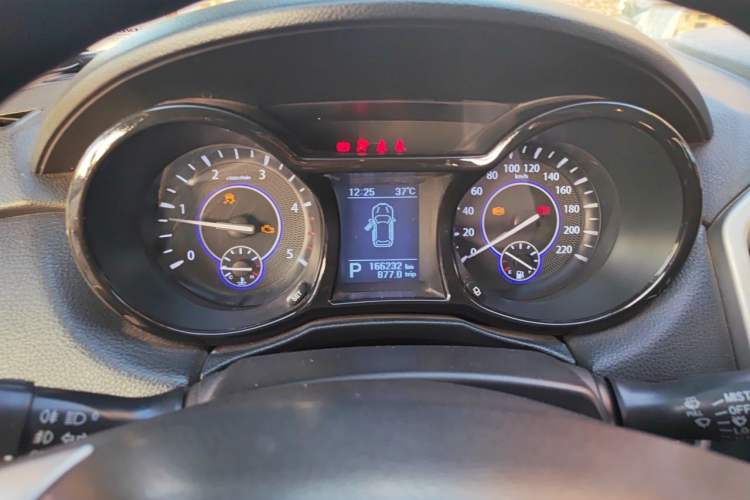 Used JMC Yusheng S350 2013 2.4T Automatic 2WD Diesel Luxury Edition 5 Seats Instrument Cluster
