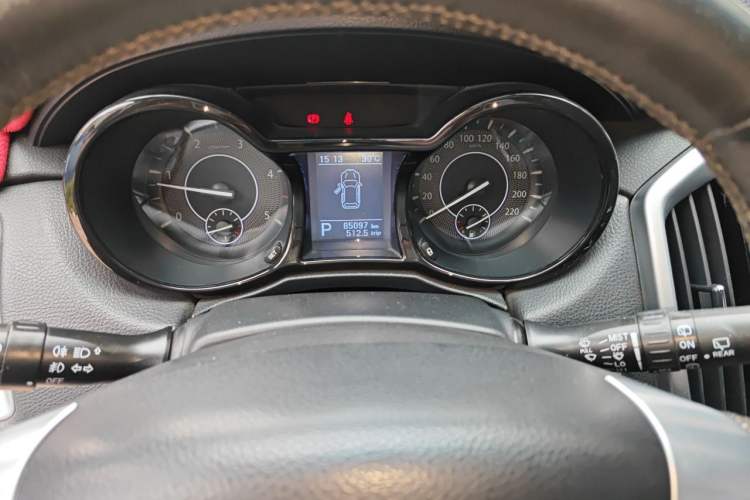 Used JMC Yusheng S350 2013 2.4T Automatic 2WD Diesel Luxury Edition 5 Seats Instrument Cluster