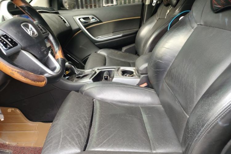 Used JMC Yusheng S350 2013 2.4T Automatic 4x4 Diesel Ultra-Luxury 5-Seater Left Front Seat