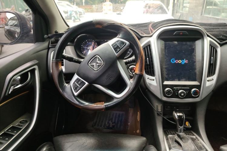 Used JMC Yusheng S350 2013 2.4T Automatic 4x4 Diesel Ultra-Luxury 5-Seater Steering Wheel