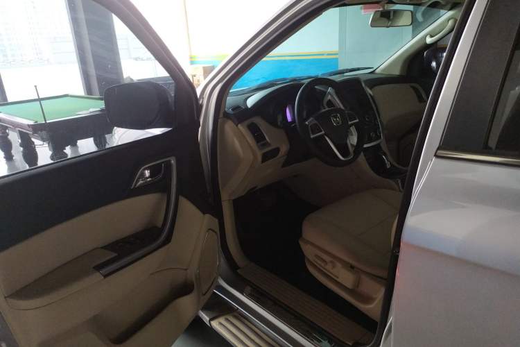Used JMC Yusheng S350 2013 2.4T Automatic 2WD Diesel Ultra-Luxury 5-Seater Driver Seat