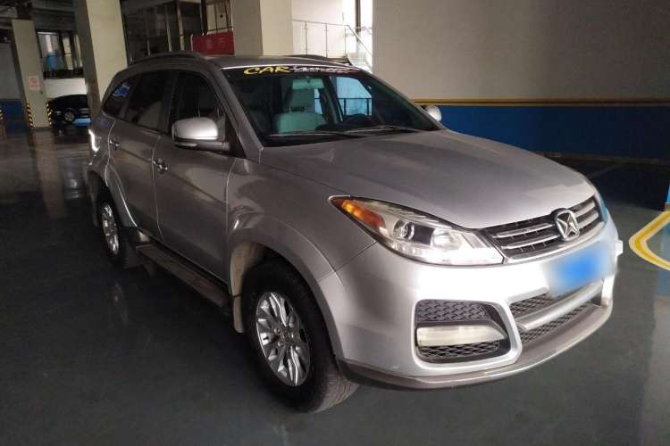 Used JMC Yusheng S350 2013 2.4T Automatic 2WD Diesel Ultra-Luxury 5-Seater Front Right 45 Deg