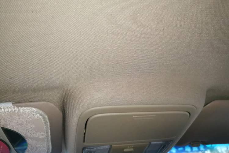 Used JMC Yusheng S350 2013 2.4T Two-Wheel-Drive Special Edition Headliner