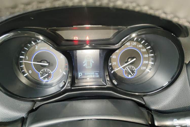 Used JMC Yusheng S350 2013 2.4T Automatic 2WD Diesel Luxury Edition 5 Seats Instrument Cluster