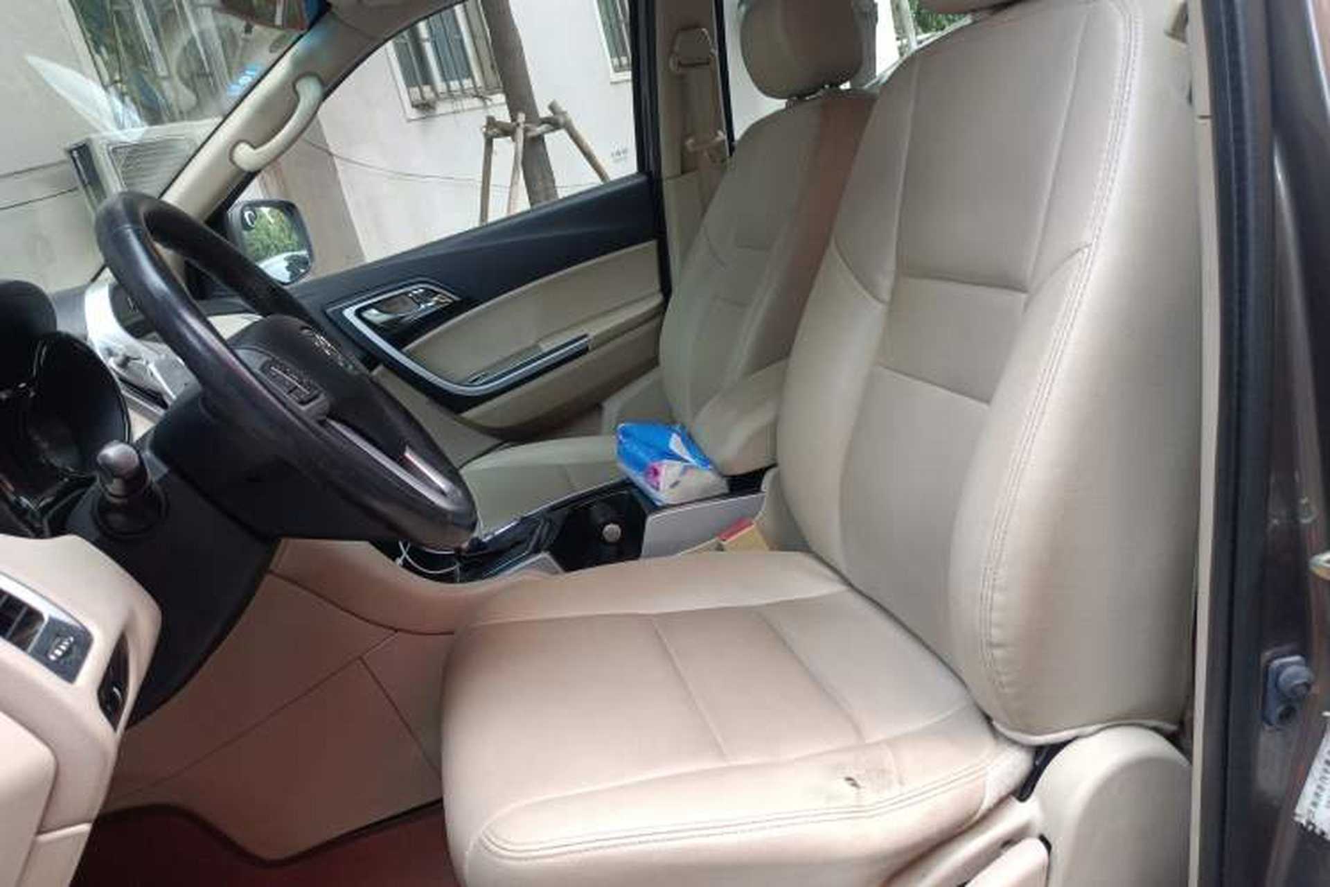 Used JMC Yusheng S350 2013 2.4T Automatic 2WD Diesel Luxury 7-Seater Left Front Seat