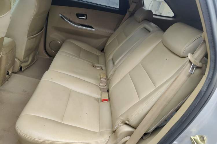 Used JMC Yusheng S350 2013 2.4T Two-Wheel-Drive Special Edition Left Rear Seat
