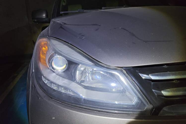 Used JMC Yusheng S350 2013 2.4T Manual Two-Wheel Drive Diesel Ultra-Luxury 5-Seater Right Front Headlight