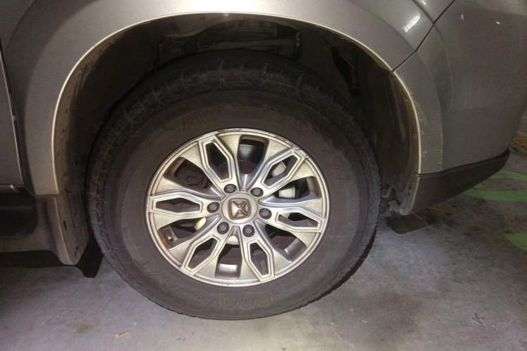 Used JMC Yusheng S350 2013 2.4T Automatic 2WD Diesel Ultra-Luxury 5-Seater Right Front Wheel Hub