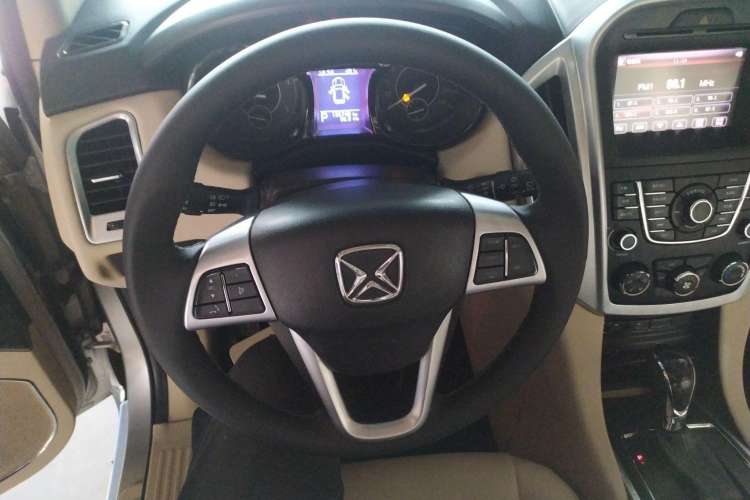 Used JMC Yusheng S350 2013 2.4T Automatic 2WD Diesel Ultra-Luxury 5-Seater Steering Wheel