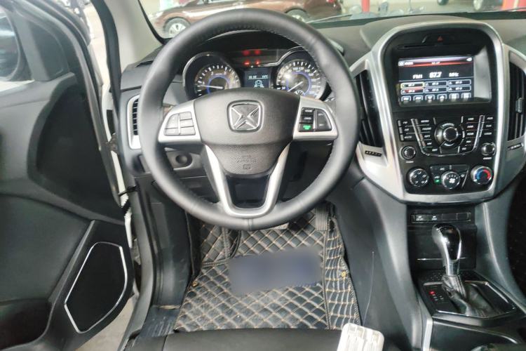 Used JMC Yusheng S350 2013 2.4T Automatic 2WD Diesel Luxury Edition 5 Seats Steering Wheel