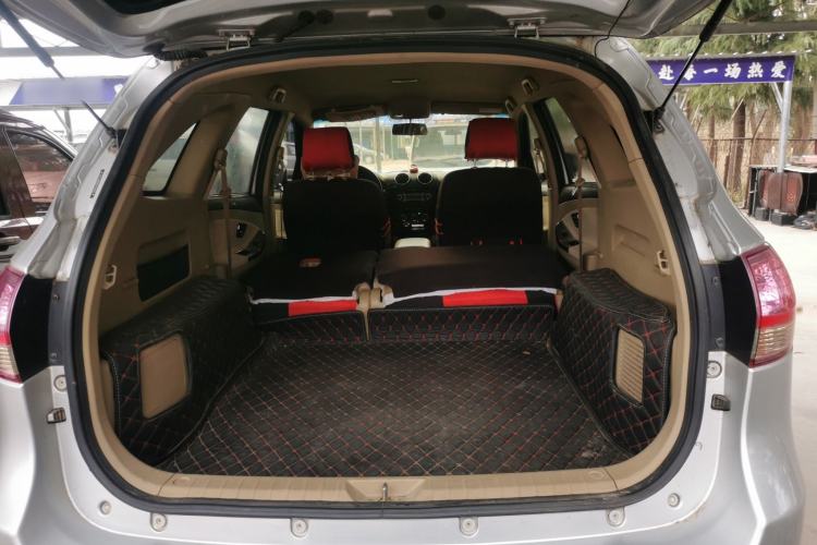 Used JMC Yusheng S350 2013 2.4T Two-Wheel-Drive Special Edition Trunk