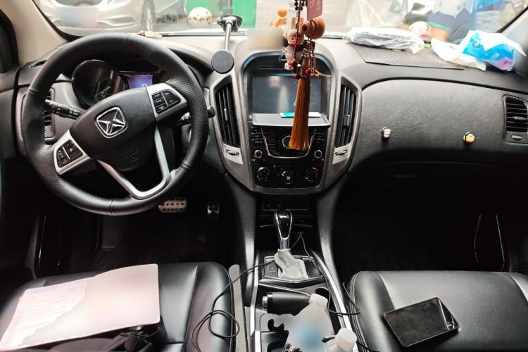 Used JMC Yusheng S350 2013 2.4T Automatic 2WD Diesel Ultra-Luxury 5-Seater Center Console