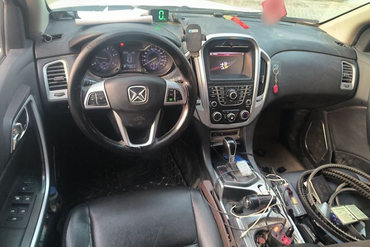 Used JMC Yusheng S350 2013 2.4T Automatic 2WD Diesel Luxury Edition 5 Seats Center Console