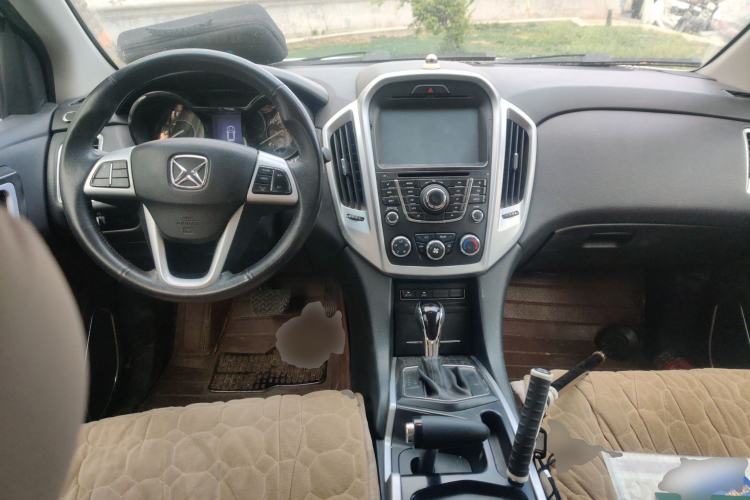 Used JMC Yusheng S350 2013 2.4T Automatic 2WD Diesel Luxury 7-Seater Center Console