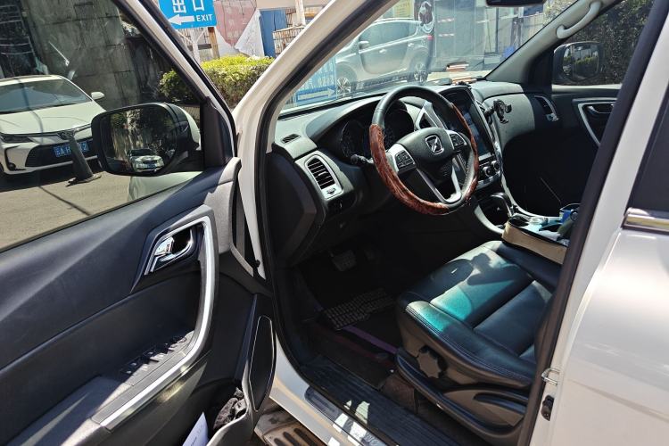 Used JMC Yusheng S350 2013 2.4T Automatic 2WD Diesel Luxury Edition 5 Seats Driver Seat