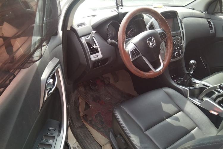 Used JMC Yusheng S350 2013 2.4T Manual Two-Wheel Drive Diesel Luxury Edition 5 Seats Driver Seat