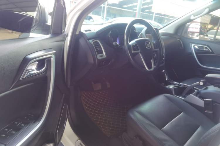 Used JMC Yusheng S350 2013 2.4T Automatic 2WD Diesel Ultra-Luxury 5-Seater Driver Seat